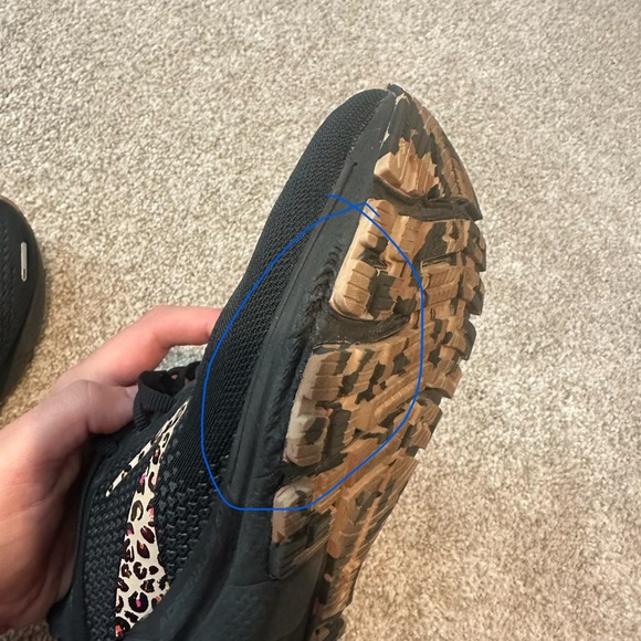 Brooks Adrenaline GTS 22 Womens Running Shoes Cheetah Limited Edition Sz: 7 B - Picture 8 of 10